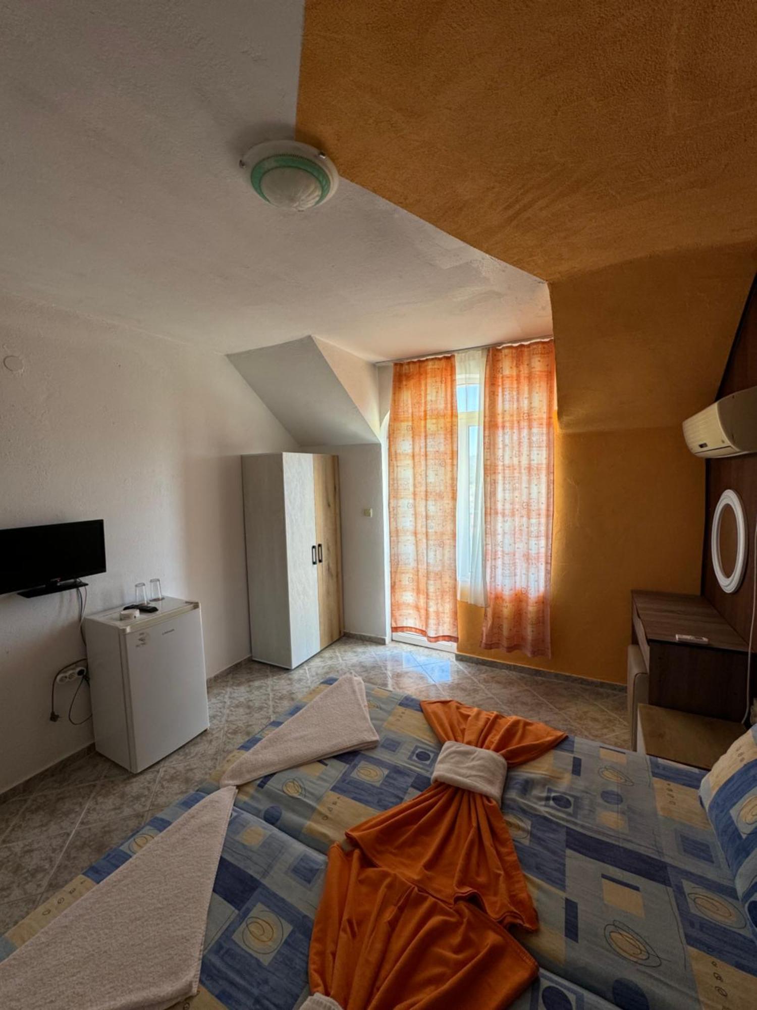 Hotel Laguna - Guest House Primorszko Kültér fotó